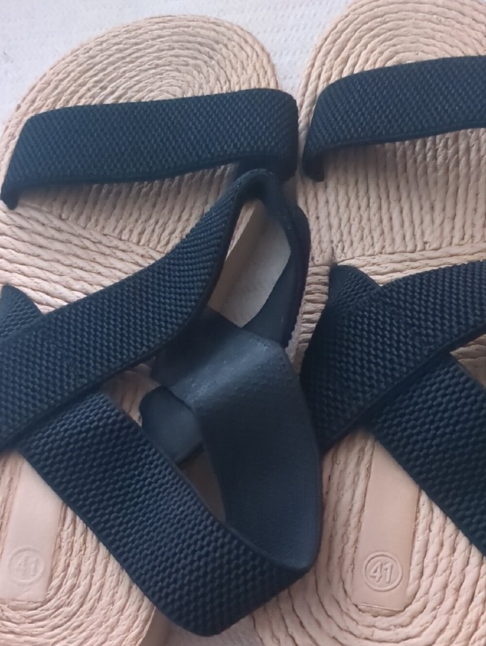 •Black Strap Woven Platform Sandals